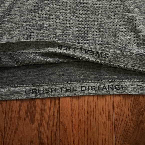 Lululemon peloton swiftly tech tank. Size 8. Gray. Excellent condition. - Picture 6 of 7